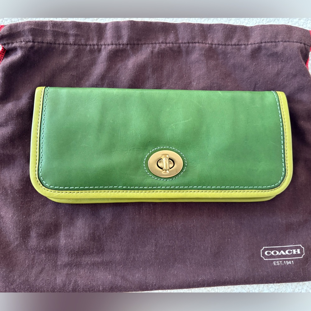 ⭐️ Coach ⭐️ Emerald Green with Lime Green Piping * Clutch - Wallet